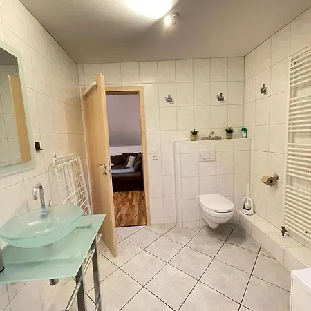 Zentrales Mit Schlafgalerie Bis 4 Gaeste * Neuwied